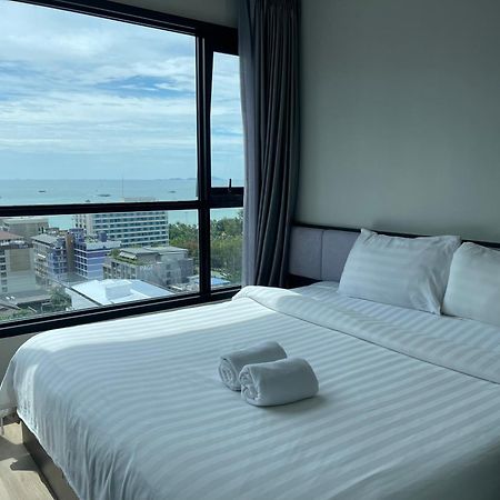 The Base Central Pattaya Exterior photo