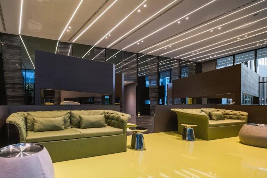 The Base Central Pattaya Exterior photo