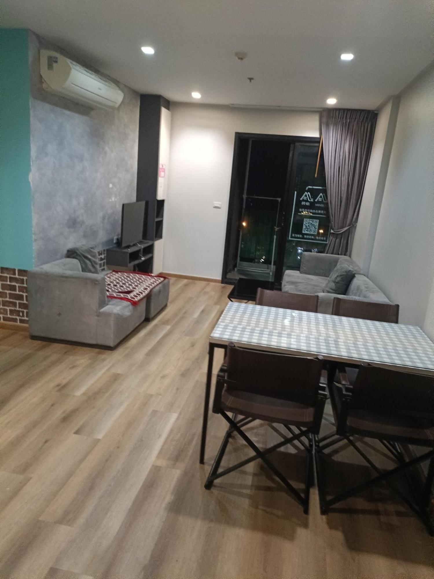 The Base Central Pattaya Room photo