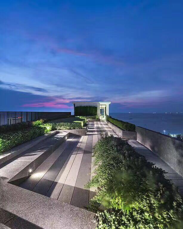 The Base Central Pattaya Exterior photo